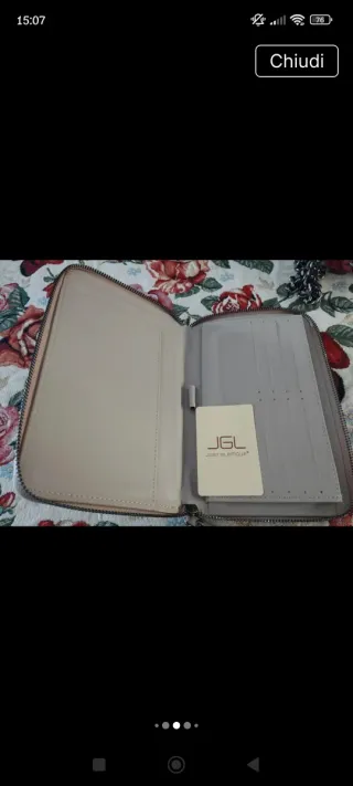 Portafoglio porta documenti e denaro beige