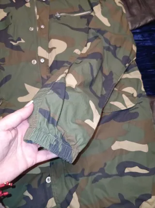Chaqueta Camuflaje con Capucha