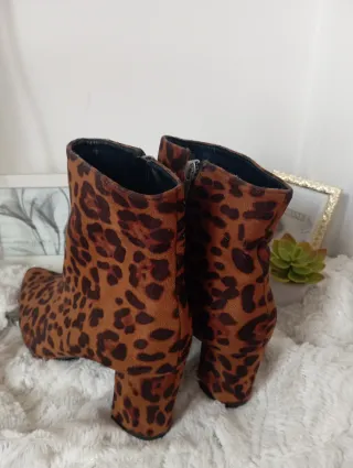 Stivaletti donna fantasia leopardo