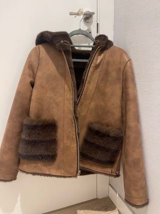 Chaqueta pelo reversible marrón y beige