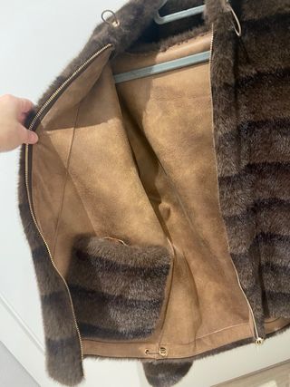 Chaqueta pelo reversible marrón y beige