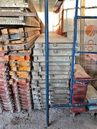 Andamios metálicos en alquiler