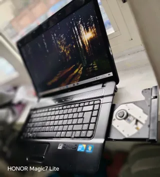 HP Compaq 610 Portatile 4GB RAM 120 GB