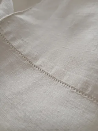 Sábana antigua de hilo bordada a mano