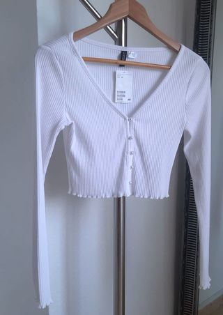 Top de manga larga. De H&M. Nuevo sin estrenar