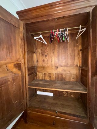 Armario antiguo grande de nogal