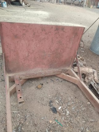 Carro metálico para remolque