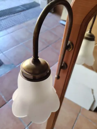 Espejo de baño de madera natural con luz