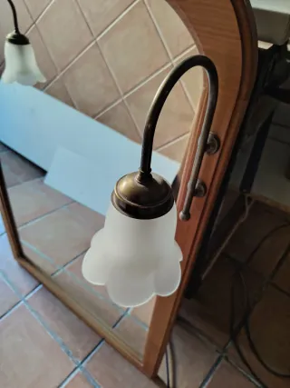 Espejo de baño de madera natural con luz