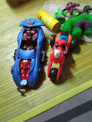 Lote Juguetes: Coche Azul y Moto Roja