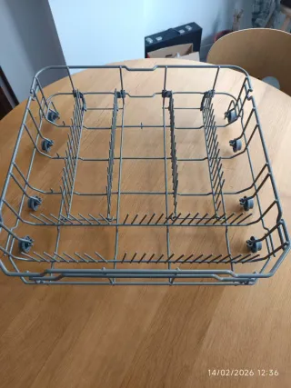 Diversos accesorios lavavajillas De Dietrich