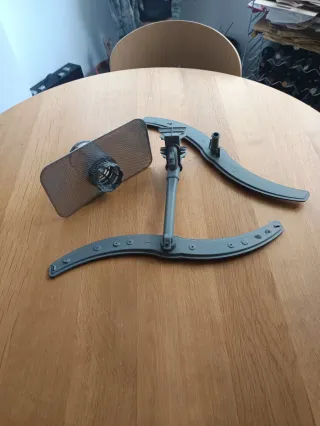 Diversos accesorios lavavajillas De Dietrich