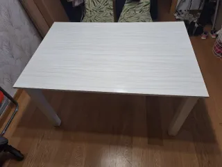 Mesa de comedor extensible blanca