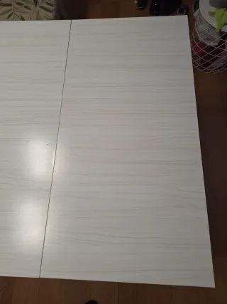 Mesa de comedor extensible blanca