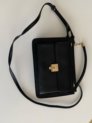Bolso Negro Mango con cierre dorado
