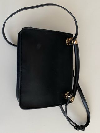 Bolso Negro Mango con cierre dorado