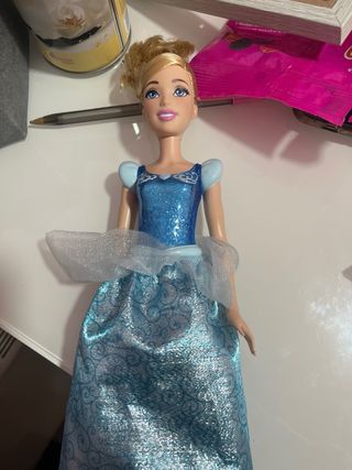 Lote de muñecas Disney Rapunzel y cenicienta