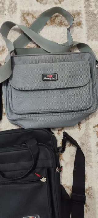 Borsella tracolla nera e grigia