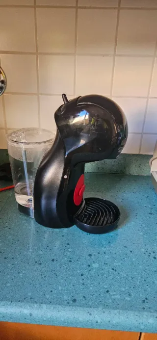 Cafetera Dolce Gusto Piccolo XS Negra/Roja