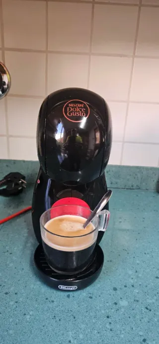 Cafetera Dolce Gusto Piccolo XS Negra/Roja