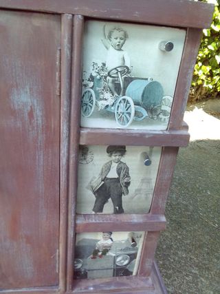 Mesita única extraordinaria antigua