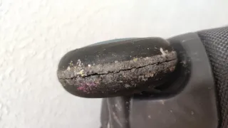 Maleta de cabina gris y turquesa, a reparar