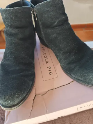 Botines de ante negro con cremallera