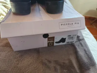 Botines de ante negro con cremallera