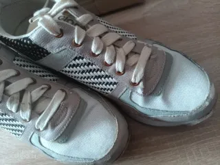 Zapatillas Gioseppo Beige y Gris