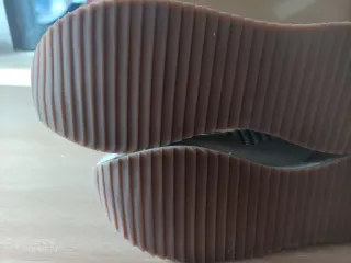 Zapatillas Gioseppo Beige y Gris