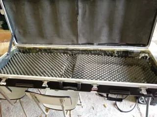 Valigia Flight Case per Tastiere, Chitarre, Bassi