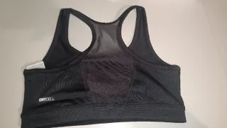 Top deportivo Puma negro nuevo