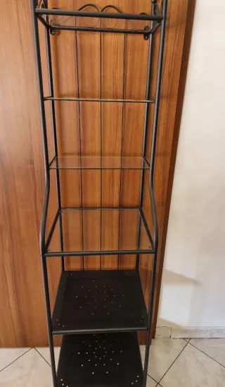 Scaffale portaoggetti in metallo e vetro