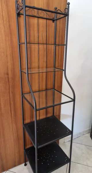 Scaffale portaoggetti in metallo e vetro
