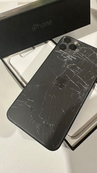 Phone 11 Pro Max con 64 GB Para piezas o reparar