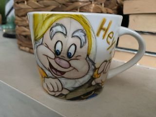 Tazza con personaggio Disney Ehi!