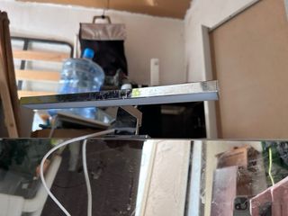 Mueble de baño completo con lavabo y grifo