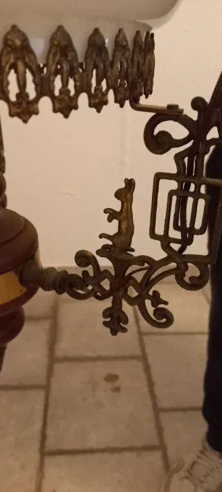 Lampadario metallo, legno e vetro