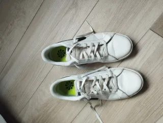 Zapatillas Nike Talla 44 pero quedan pequeñas