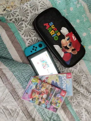 Nintendo Switch Azul con 2 juegos y estuche