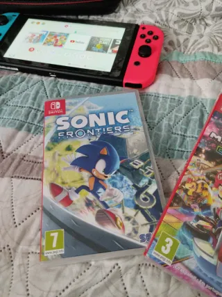 Nintendo Switch Azul con 2 juegos y estuche