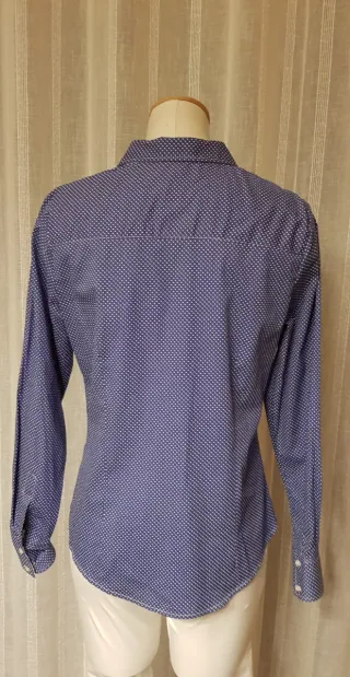 Camisa azul de Lloyds con topitos