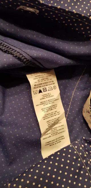 Camisa azul de Lloyds con topitos