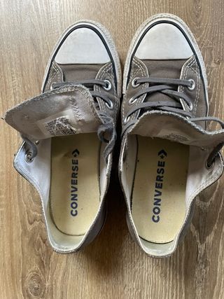 Converse Talla 36 Gris, en muy buen estado.