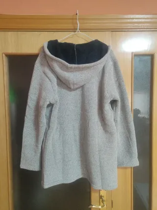 Chaqueta con capucha mujer