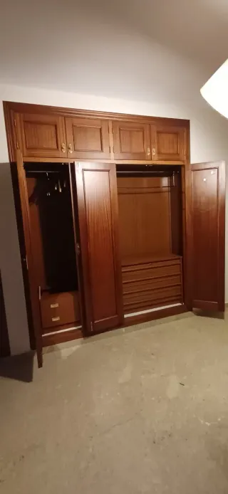 Armarios empotrados de madera individuales y doble