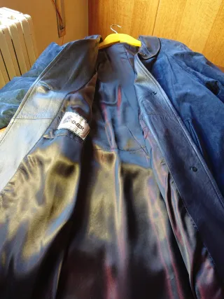Abrigo piel Ante Azul y cuero en interior T XL.