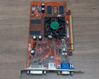 Placa Gráfica Asus X550 256MB