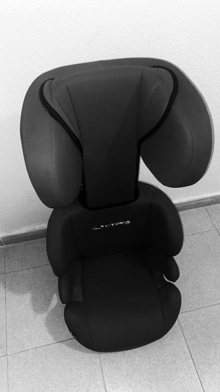 Silla coche CYBEX ampliable hasta 12 años es roja