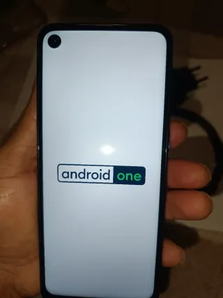 Motorola Teléfono + Cargador y Cable USB-C